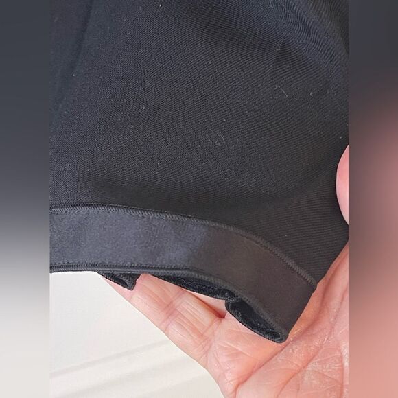 Burberry London Pleated Black Skirt - Size 36 - Picture 4 of 4